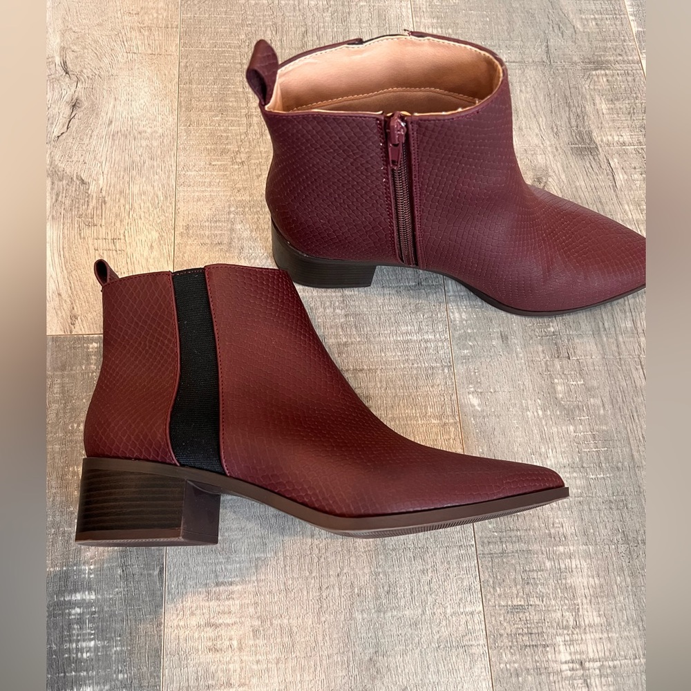 Journee Booties